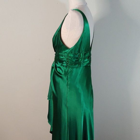 (16)❤️❤️ Host Pick❤️❤️NWT Faviana Hi-Low Plus Size Long Gown in Emerald Green - Picture 3 of 3